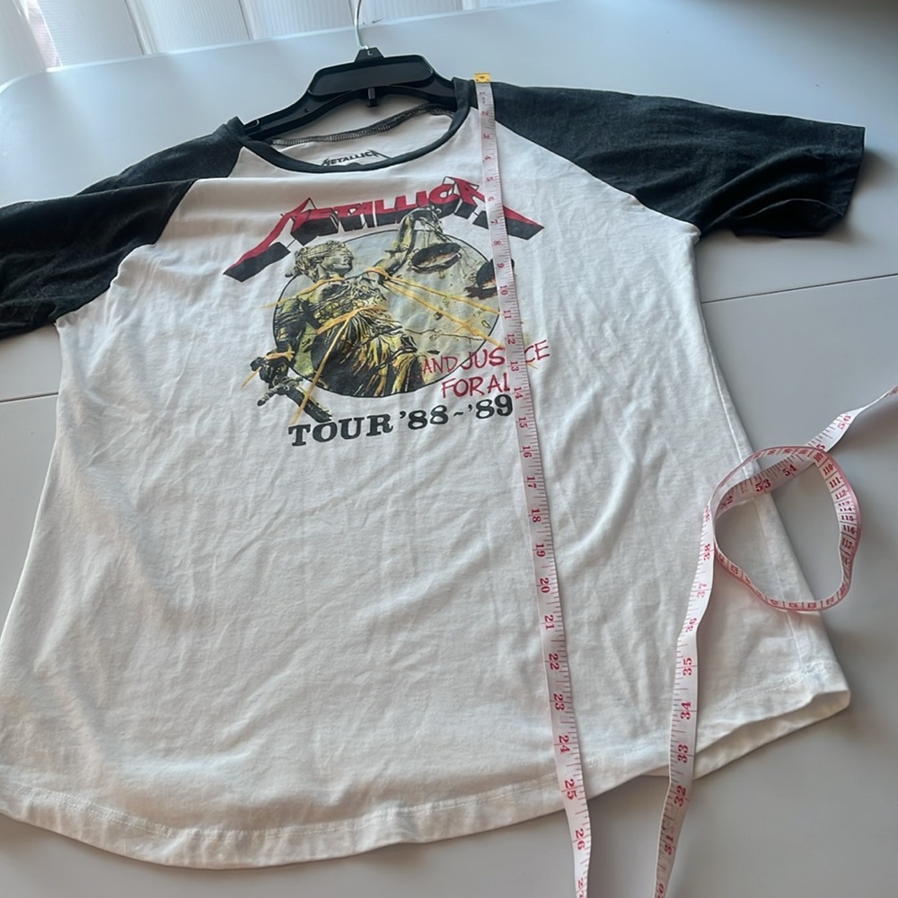 Metallica Tour '88-'89 Raglan T-Shirt - Picture 5 of 5